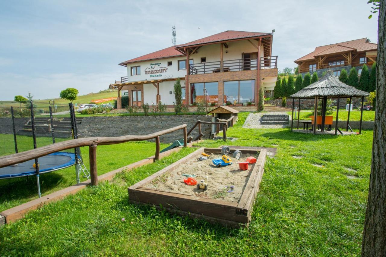 Bed and Breakfast Horizont Panzio Odorheiu Secuiesc Exterior foto