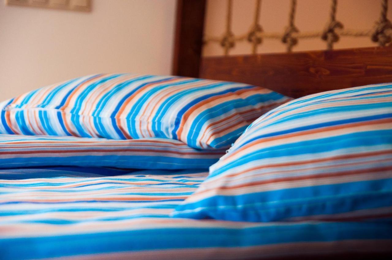 Bed and Breakfast Horizont Panzio Odorheiu Secuiesc Exterior foto